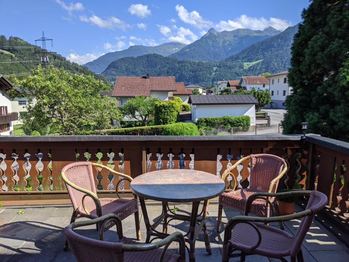 Hotel Montahaus Vandans Exterior foto